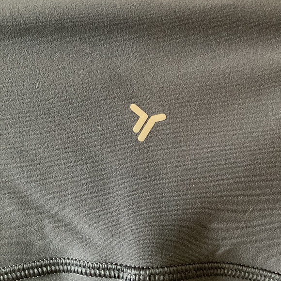 Extra High-Waisted PowerLite Lycra ADAPTIV 7/8-Length Leggings - Picture 5 of 6